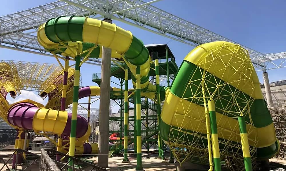兰州万达城水乐园超级龙卷风滑道 兰州万达城水乐园超级龙卷风滑道