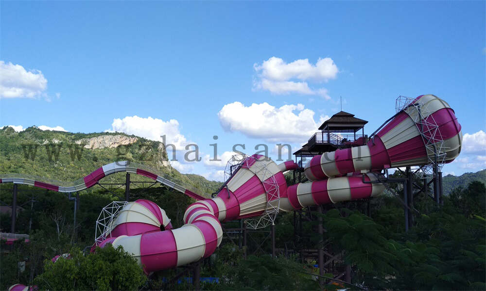 水上滑梯厂创新引领者：刺激与安全的完美结合