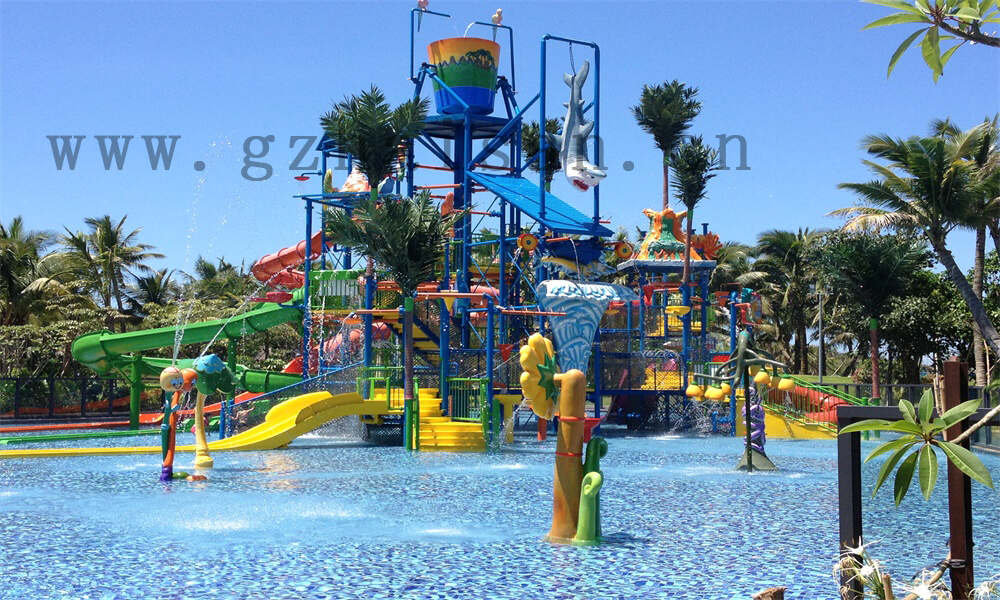 水上世界滑梯大冒险